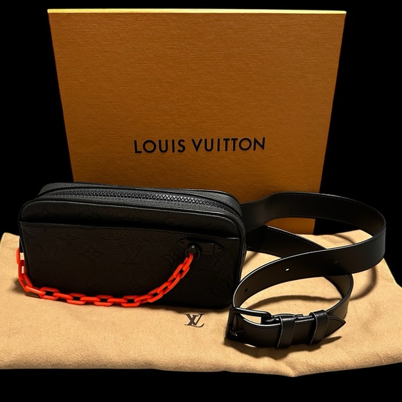 🔥 Black Taurillon Monogram Leather Solar Ray Soft Pochette Volga Belt Bag EUC - Picture 12 of 16